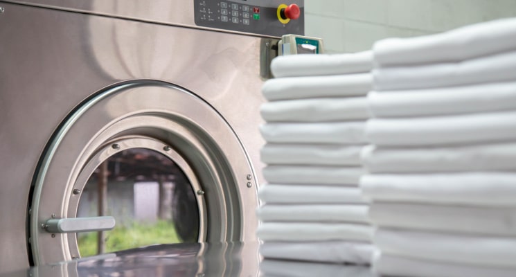 best laundry service in Dubai