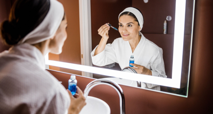 woman following Nighttime Skincare routine